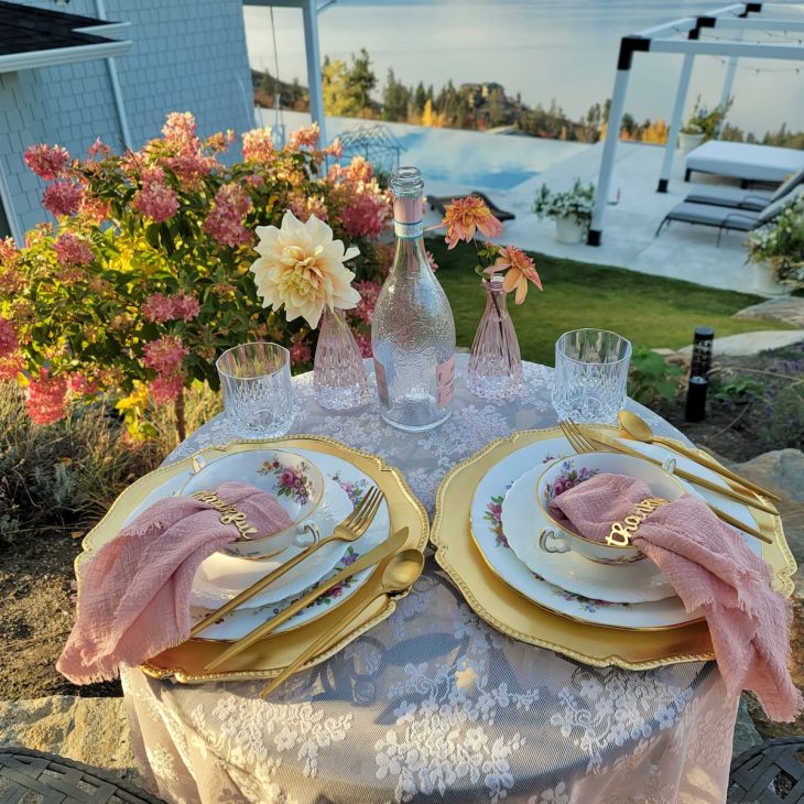 Thanksgiving Decor Ideas: Harvest Hues with Pink & Gold - Sweet Valley Acres