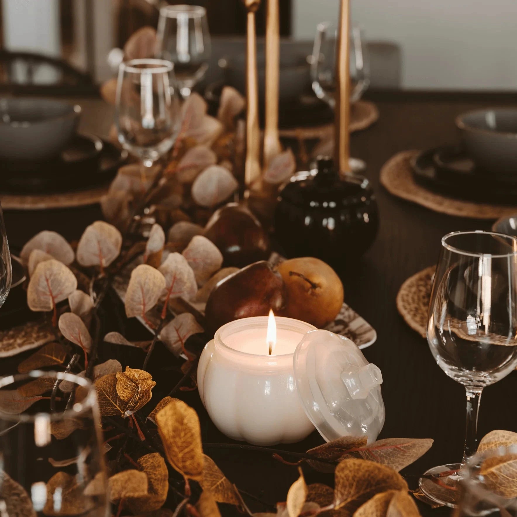 WARM and COZY - Pumpkin candle in white SWEET WATER DECOR