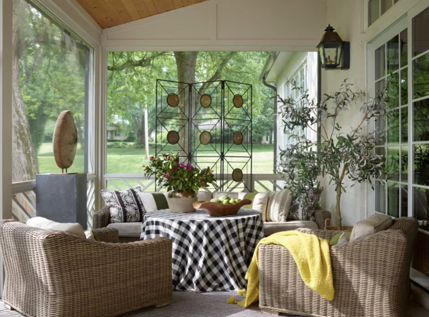 10 Backyard Deck Ideas on a Budget for a Stylish Outdoor Space