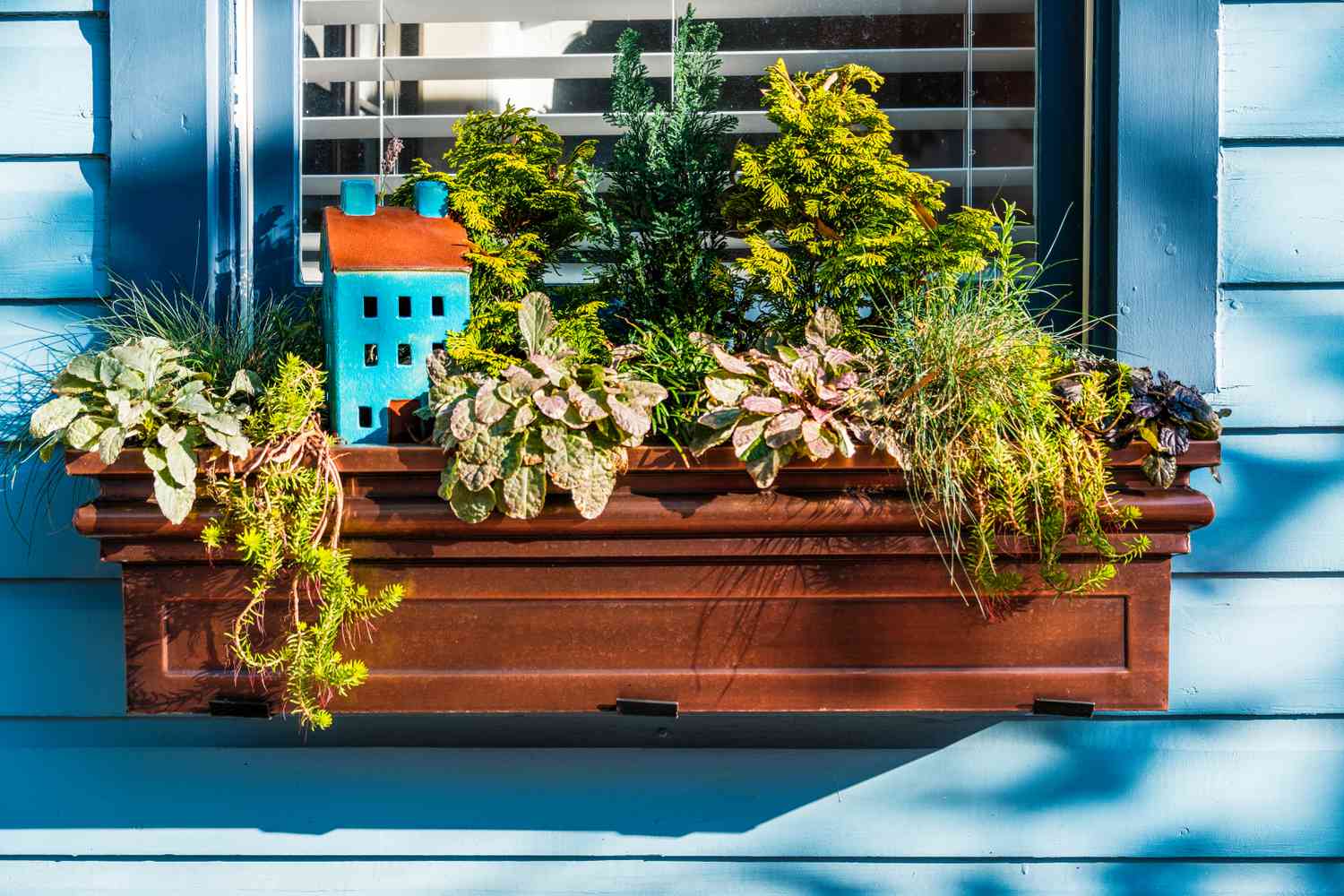 11 Flower Box Ideas for Your Windows and Patio