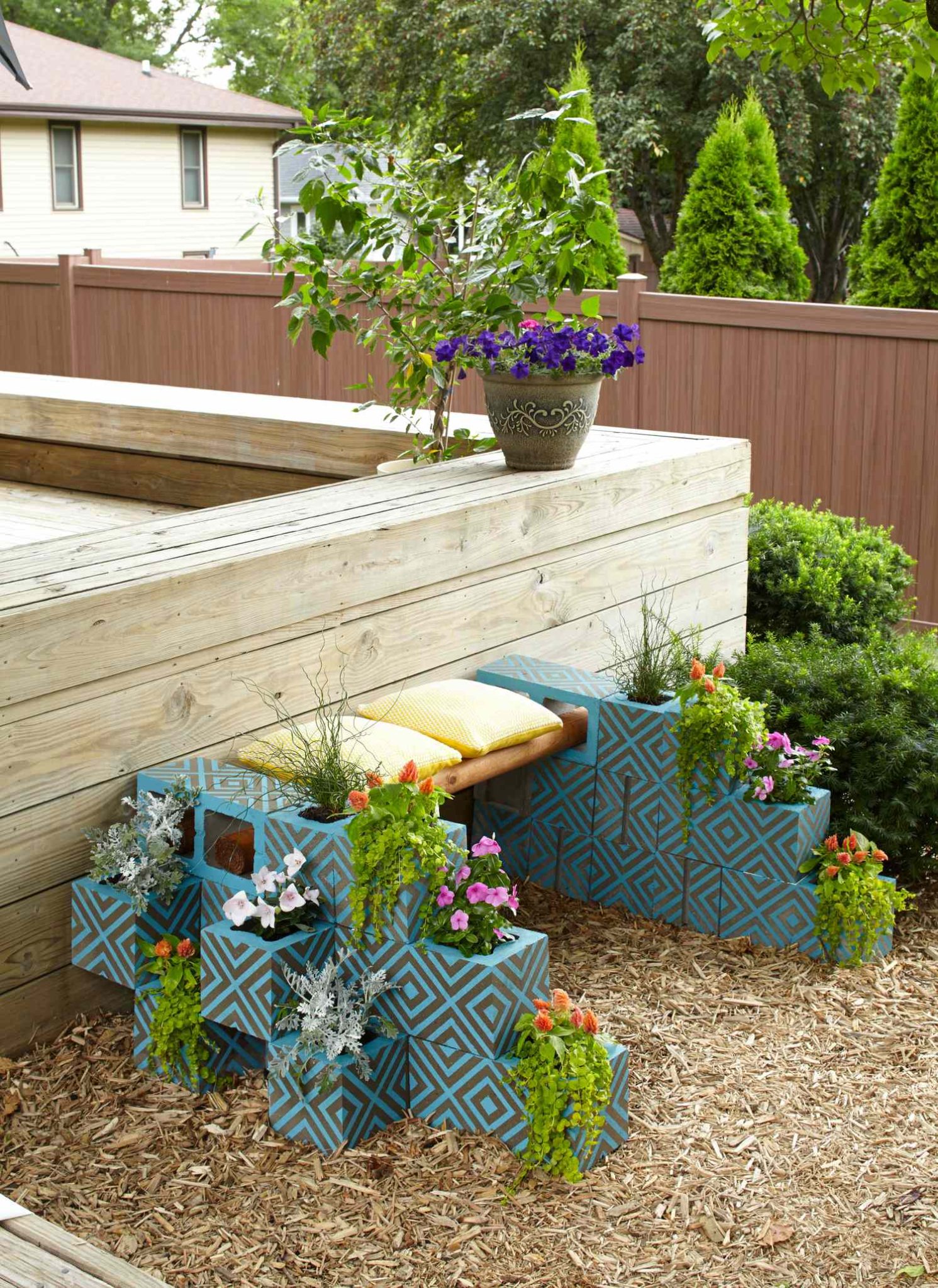 17 Clever Cinder Block Garden Ideas for an Easy Upgrade