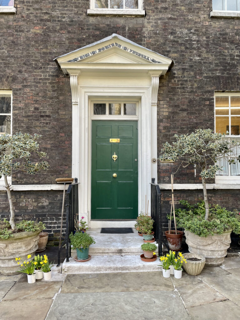 22 Best Front Door Colors (& How to Pick Them) - Color Concierge