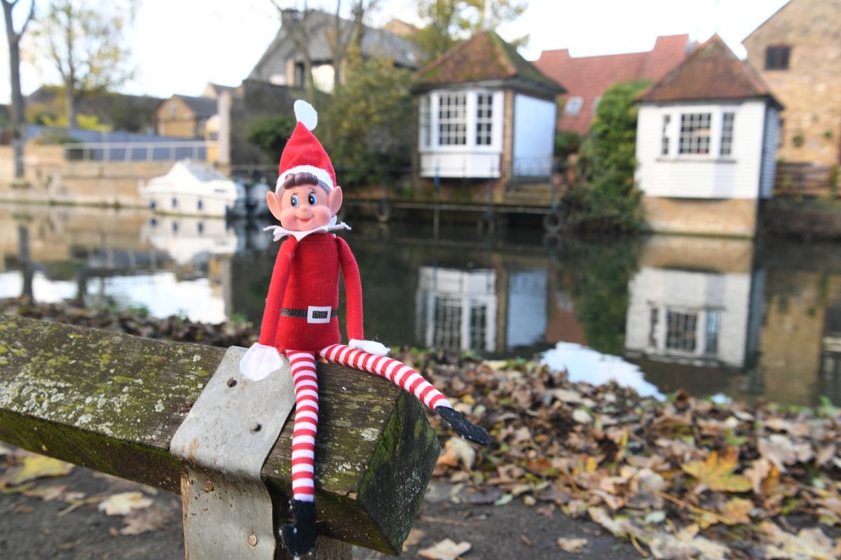 24 Quick and easy Elf on the Shelf ideas that kids will love for Christmas 2021 - The Mirror