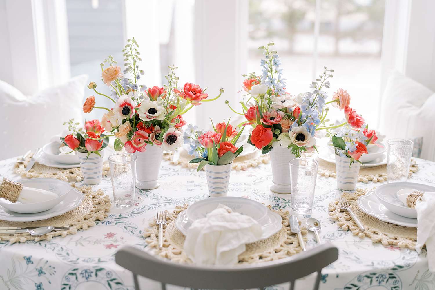 34 Tablescape Ideas That Will Set the Mood in Any Season