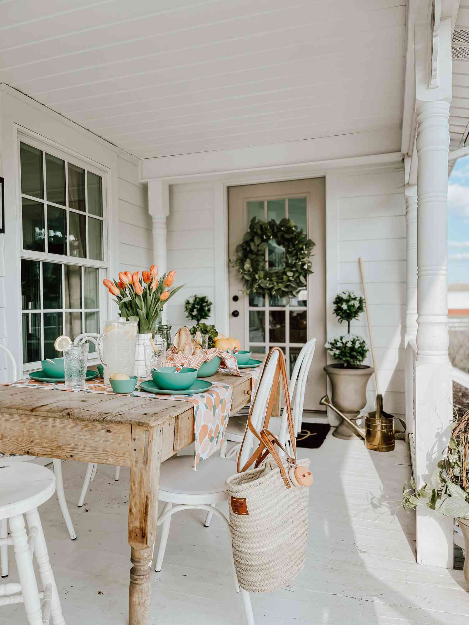35 Front Porch Decorating Ideas to Freshen Up Your Outdoor Space