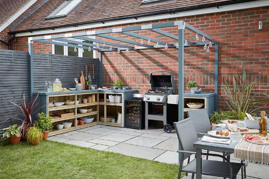 40 incredible outdoor kitchens we'd love to cook in | loveproperty.com