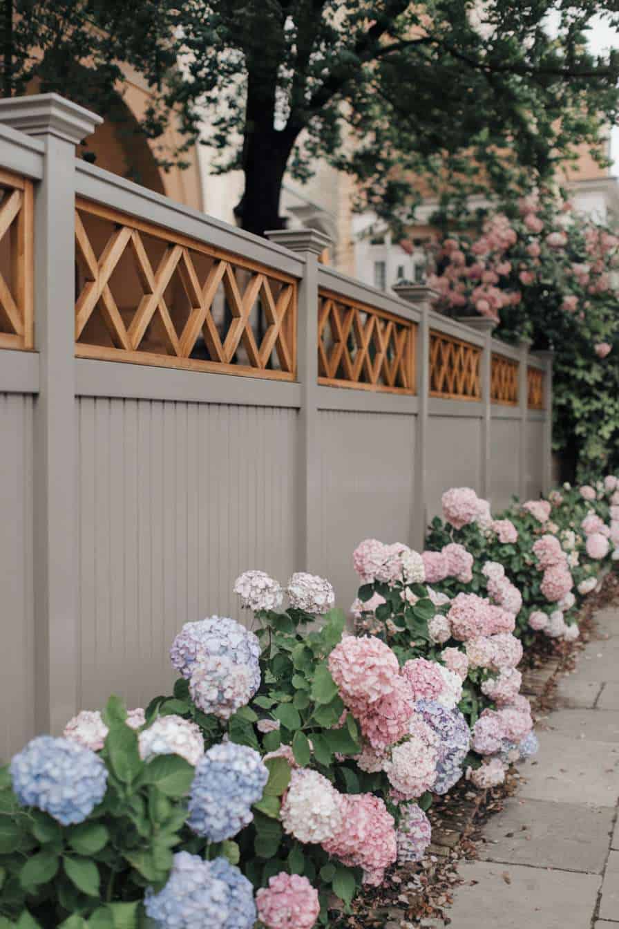 48 Creative Wood Fence Ideas for Your Outdoor Sanctuary