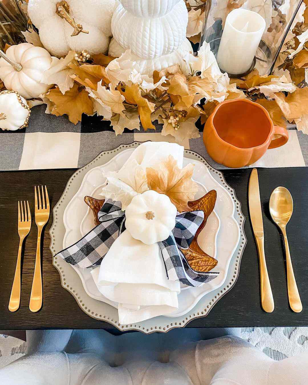 62 Beautiful Thanksgiving Table Settings to Charm Guests
