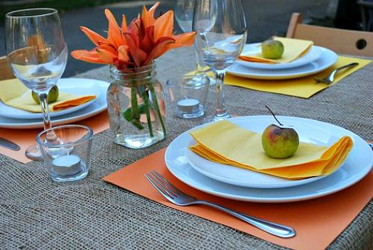 8 tips for hosting Thanksgiving outdoors