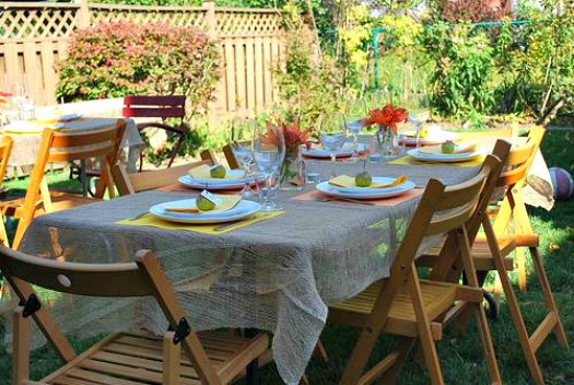 8 tips for hosting Thanksgiving outdoors