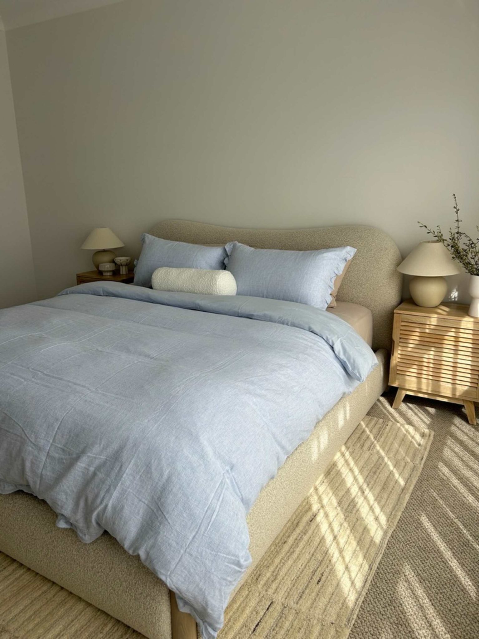 9 Bedside Table Decor Ideas | Castlery US