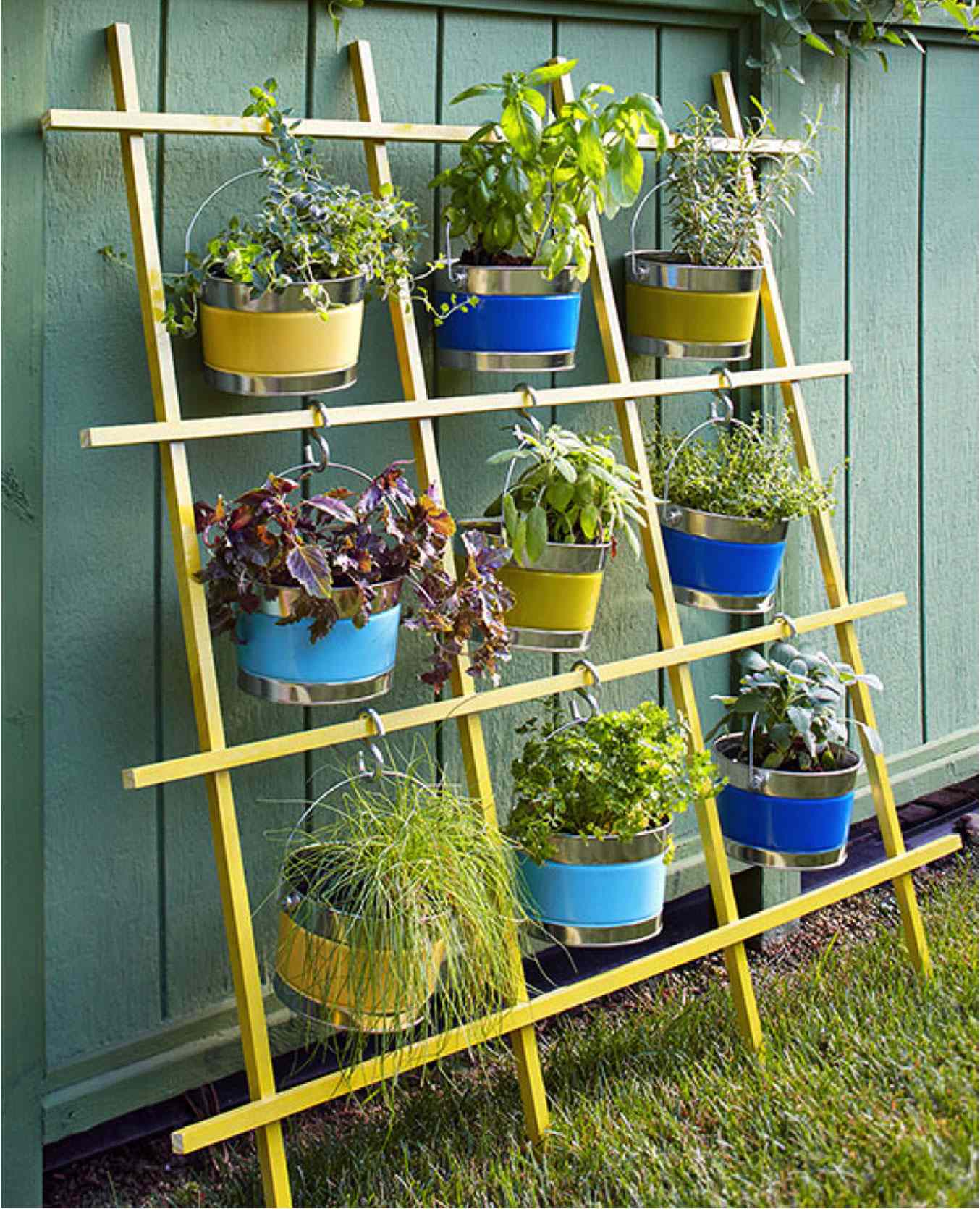 9 DIY Vertical Gardens for Better Herbs