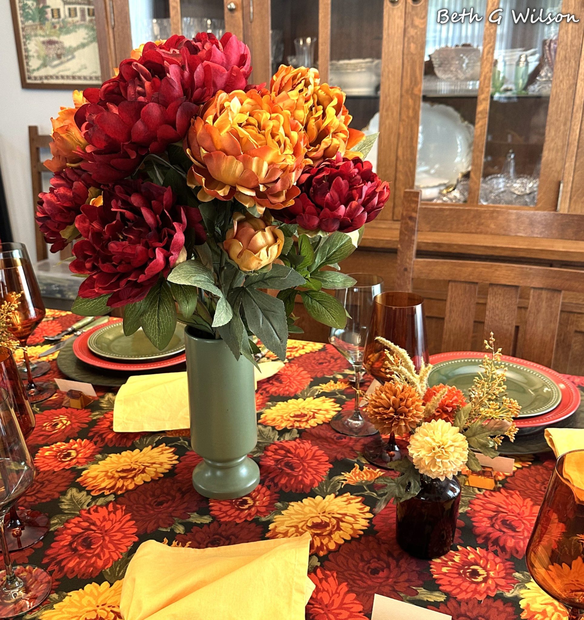 A Mum-umental Fall Tablescape — Whispers of the Heart