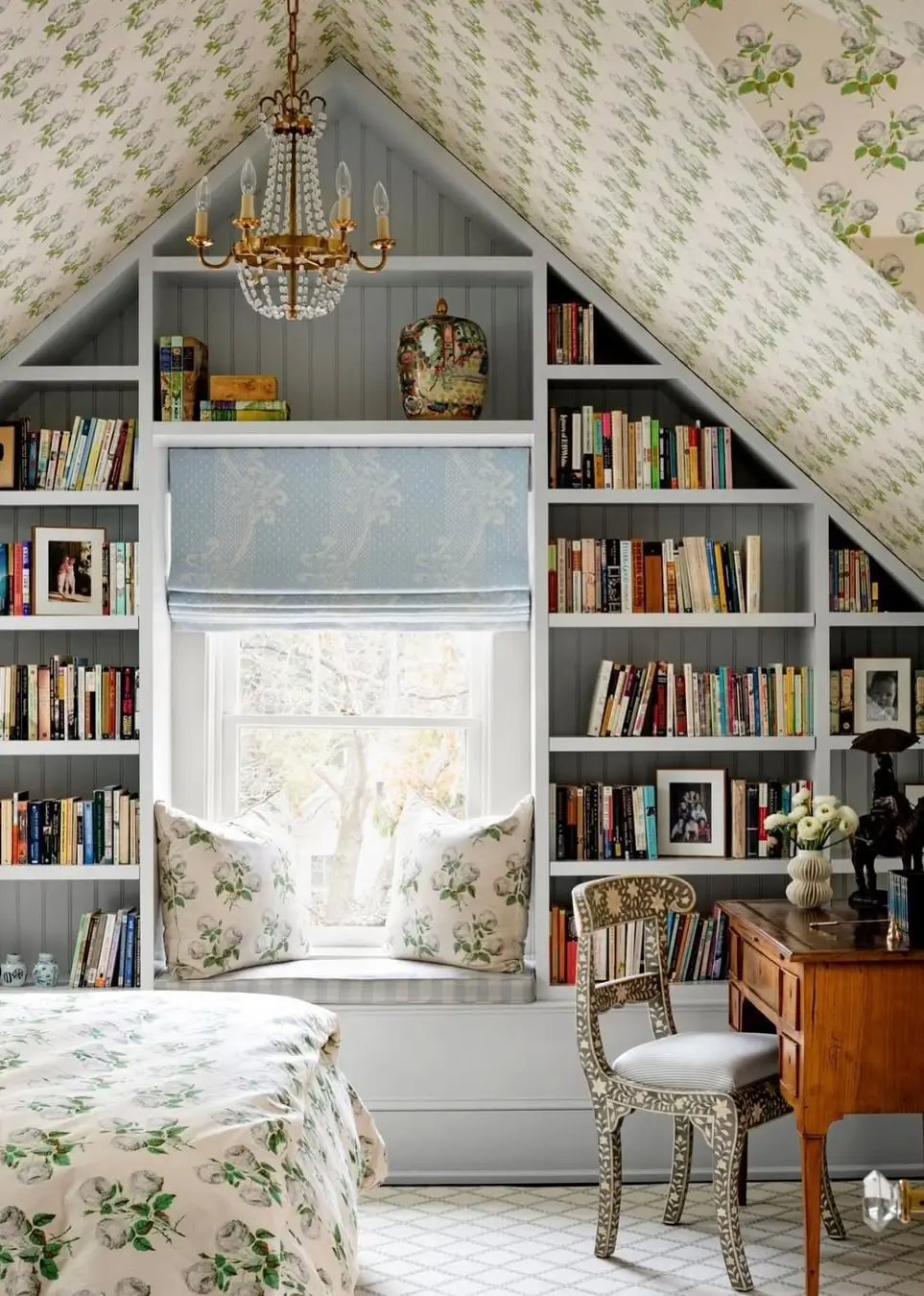 Attic Bedroom Ideas for a Cozy Retreat