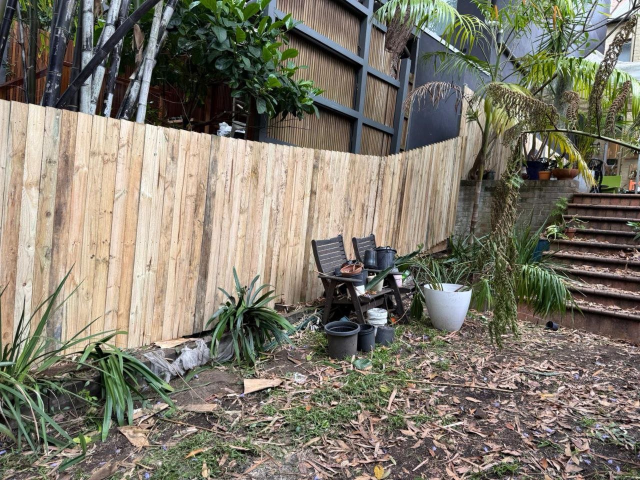 Backyard Fence Installation on a Slope in Sydney