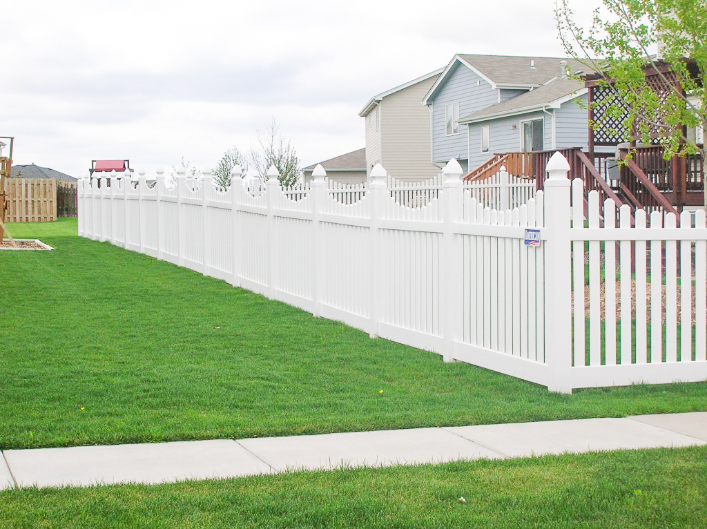 Best Fence for Sloped Yards in Lincoln - American Fence Company of Lincoln, NE