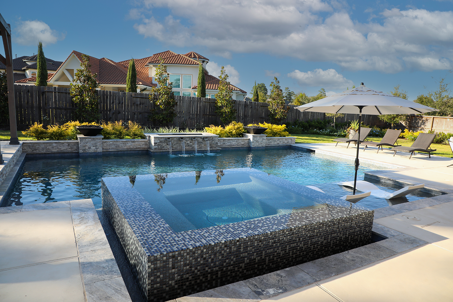 Choosing The Best Spot for Your Swimming Pool - Cody Pools