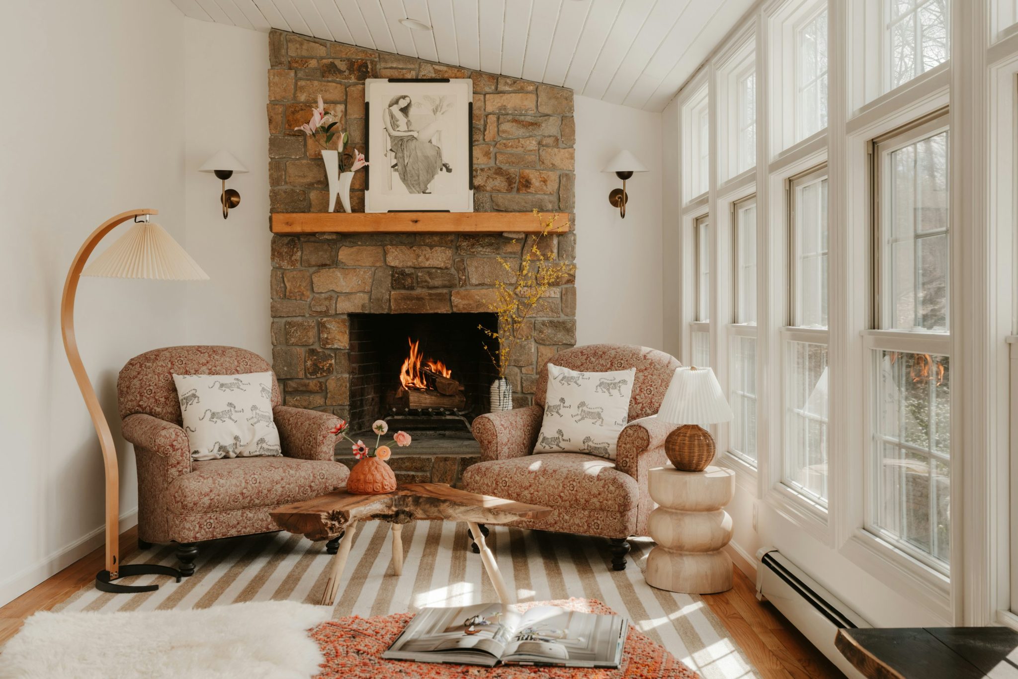 Cozy living room with fireplace and two armchairs - Free Photo on Unsplash