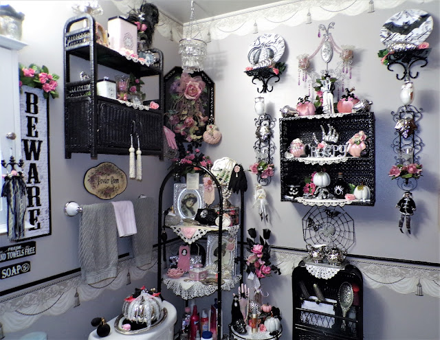 DEBBIE-DABBLE BLOG: A Pink and Black Halloween in the Powder Room......