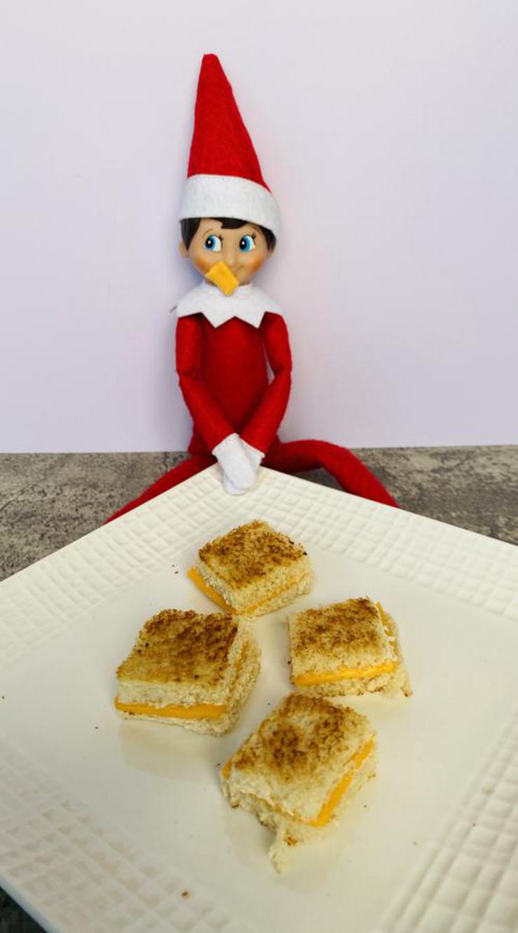 Elf on the Shelf Food Mini Grilled Cheese - Funny New Elf Ideas | Kimspired DIY