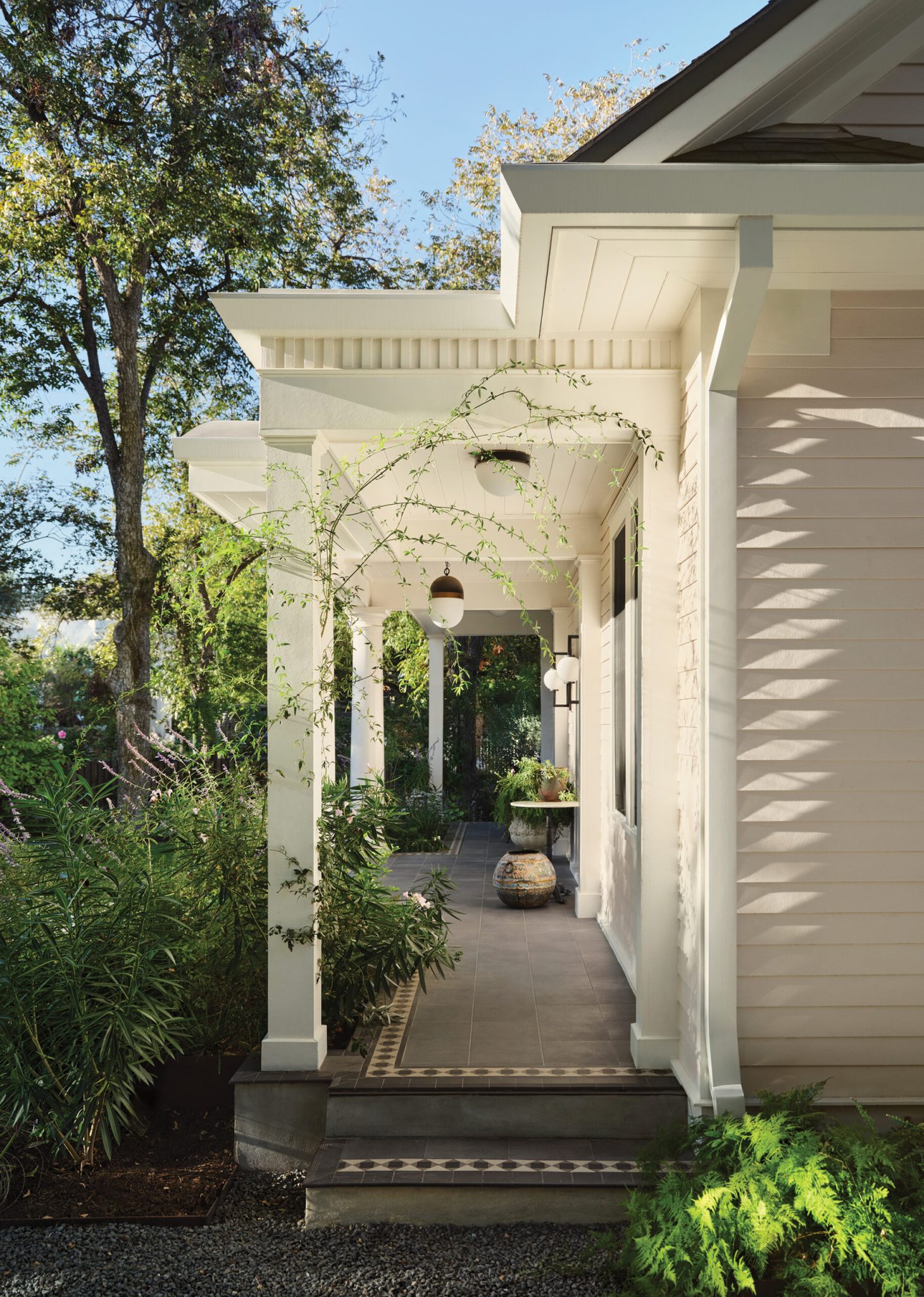 Get the Look: Easy, Breezy Old Enfield - Austin Home