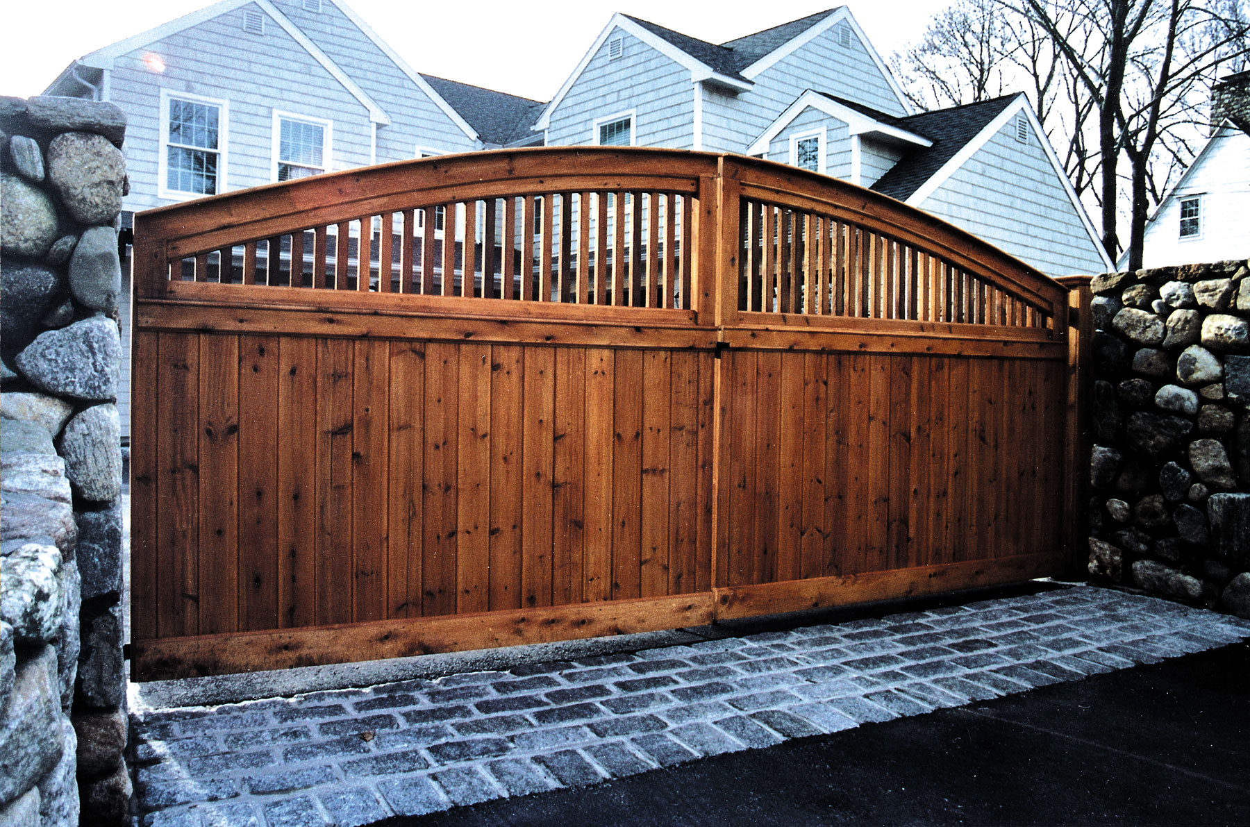 Get Your Entrance & Driveway Gates by Atlas Outdoor Today