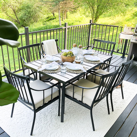 Ideas For Your Outdoor Table Centerpiece