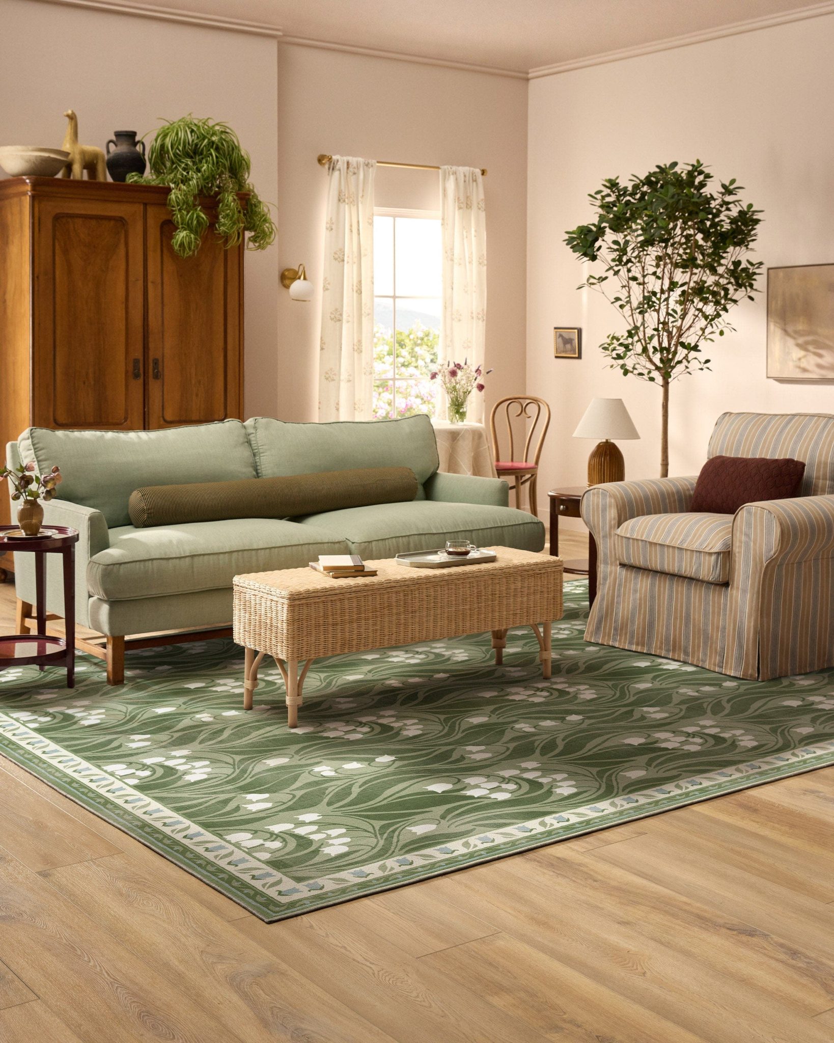 Lila Green & Ivory Rug | Ruggable US
