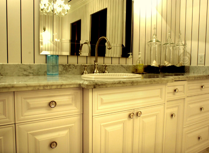 Painted White Victorian Raised Panel in North Vancouver | Oscar Grann's