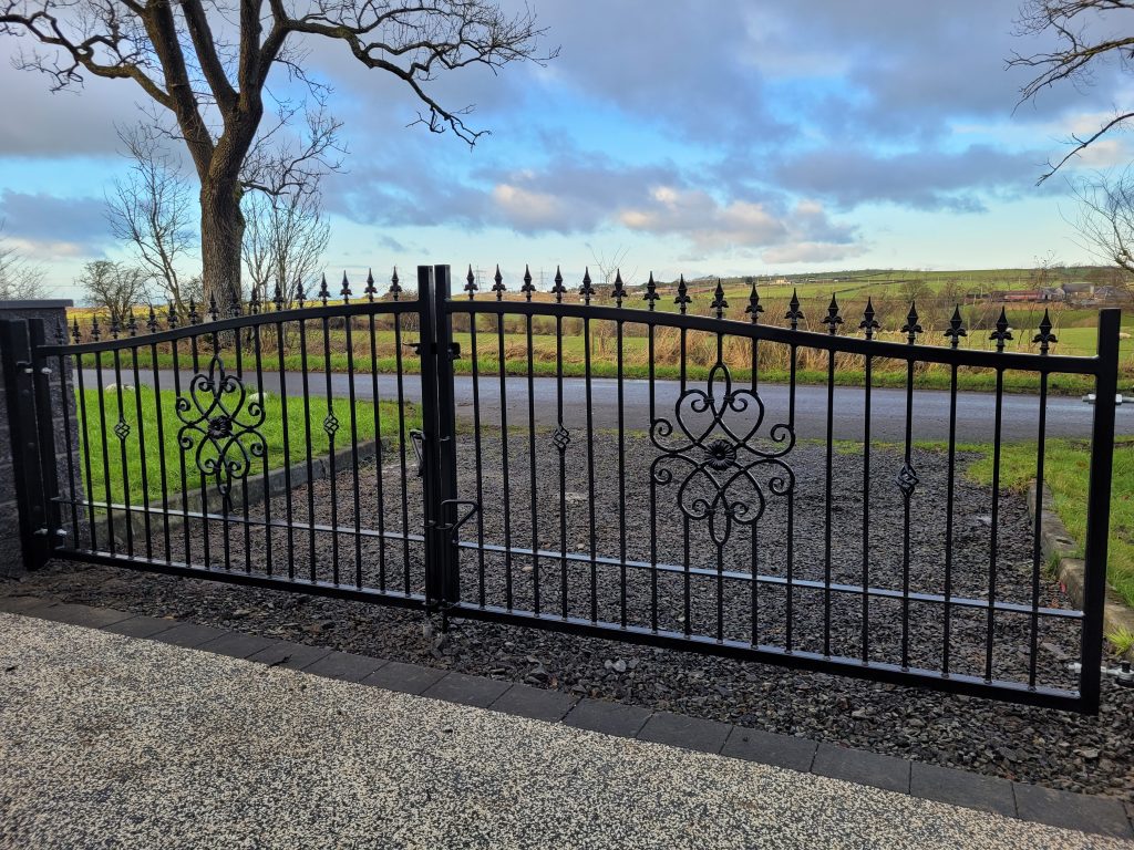 Pictures of driveway gates | Ayrshire | 5 star rating