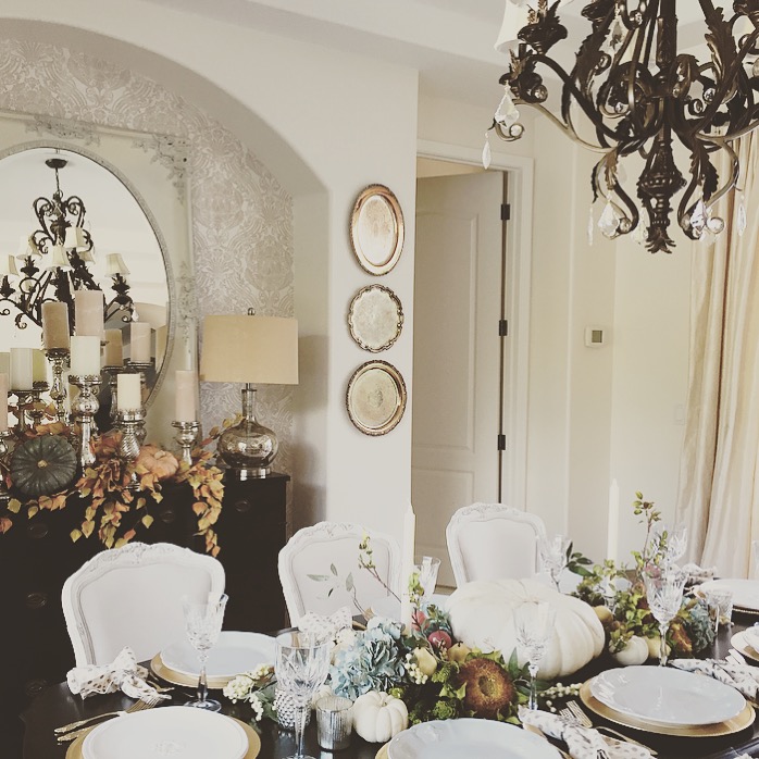 Simple Thanksgiving Tablescape - Randi Garrett Design