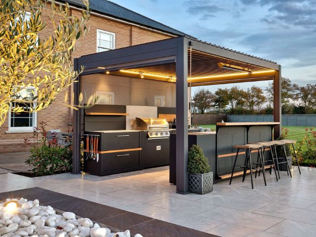 Small Outdoor Kitchens Bbq Kitchen Small Space Small Outdoor Patio Kitchen Ideas U Shaped