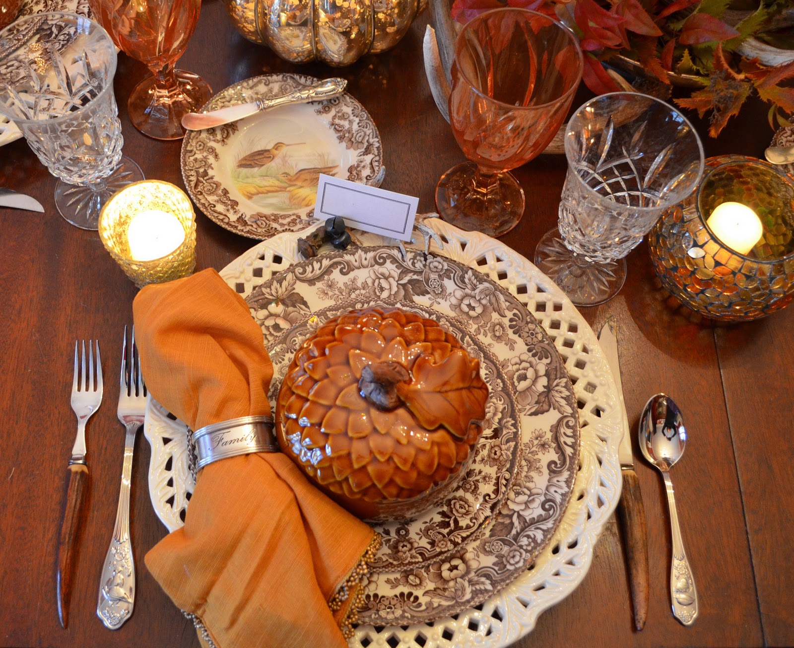 Thanksgiving Table Setting with Nature Themed Centepiece – Between Naps on the Porch