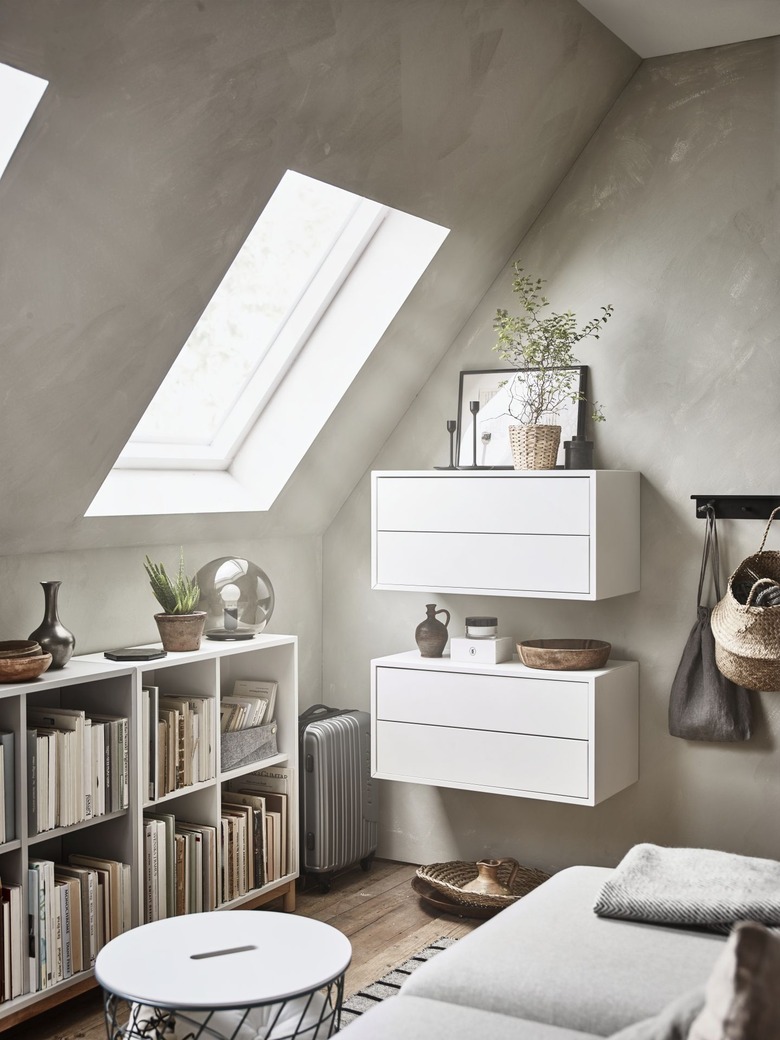 These Small Attic Library Ideas Are For Book Lovers Only