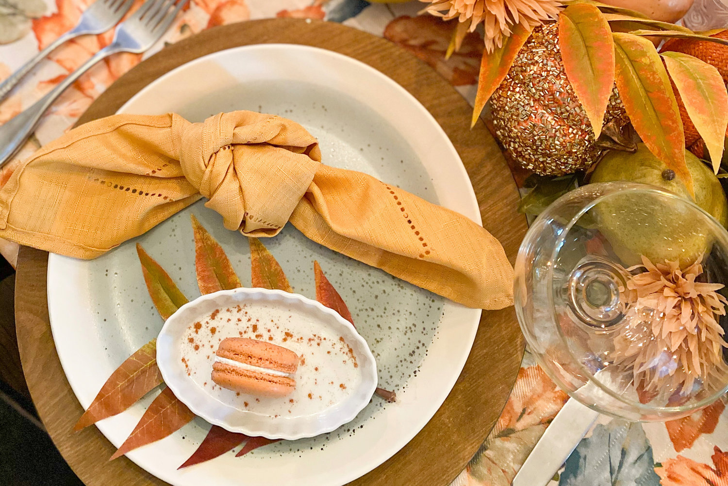 Tips for the Perfecting the Thanksgiving Table Setting | Hey Rhody Media Co.