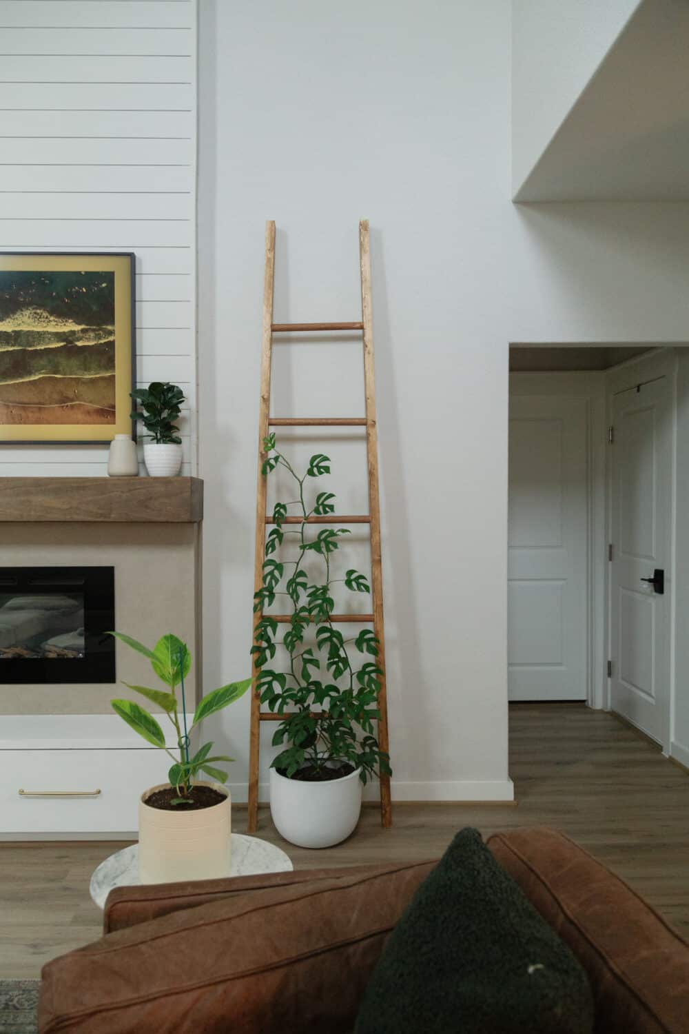 wall hang planter 5.5' Wall Mounted Upcycled Planter Pot