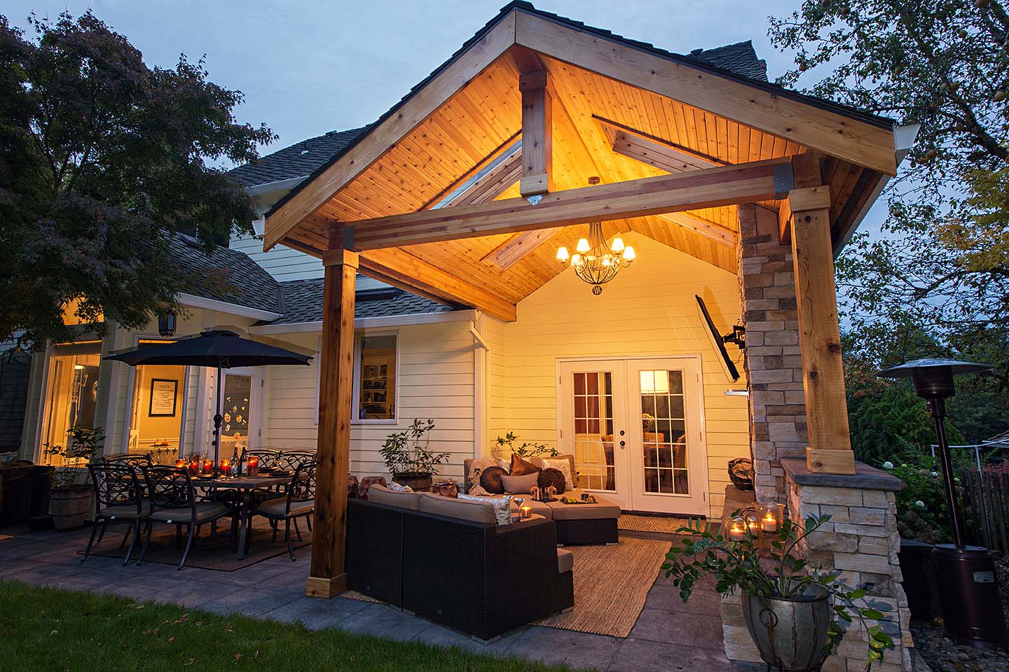 WEST LINN, OREGON - Premier Backyard Living