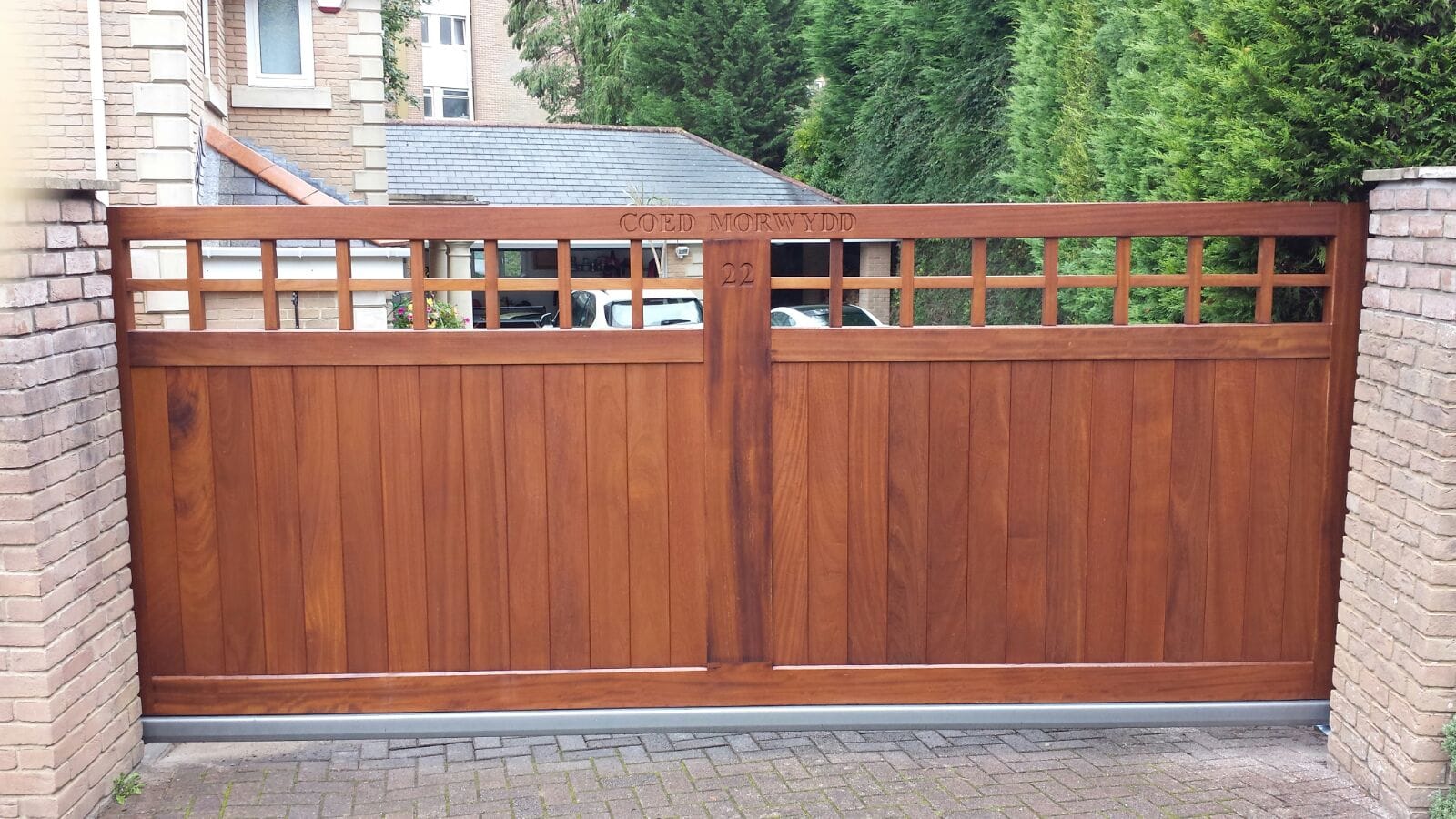 Wooden Courtyard Gates | Timber Courtyard Gates | Trew Gates UK