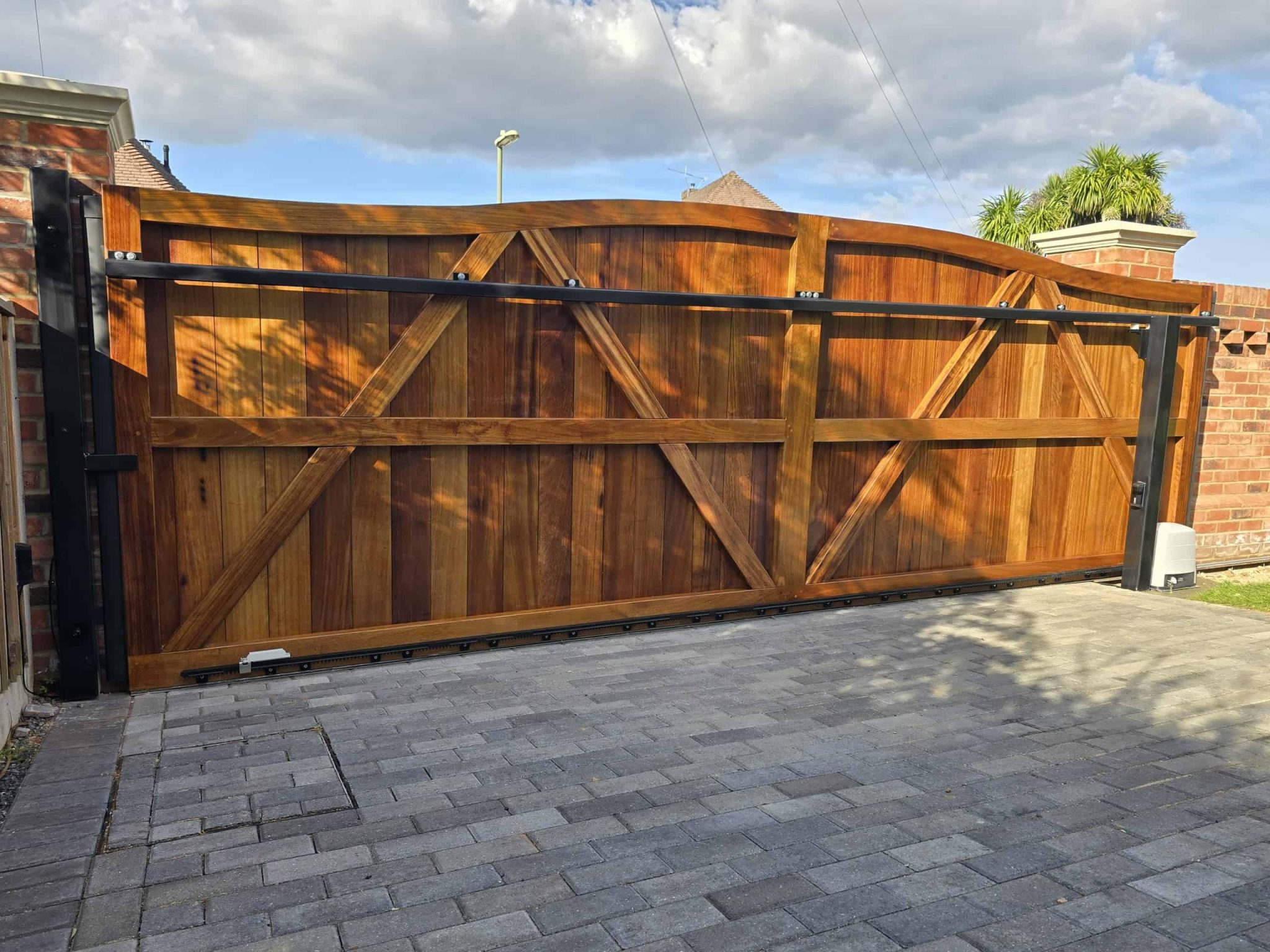 Wooden Sliding Gates Hampshire | Bespoke Timber Gates
