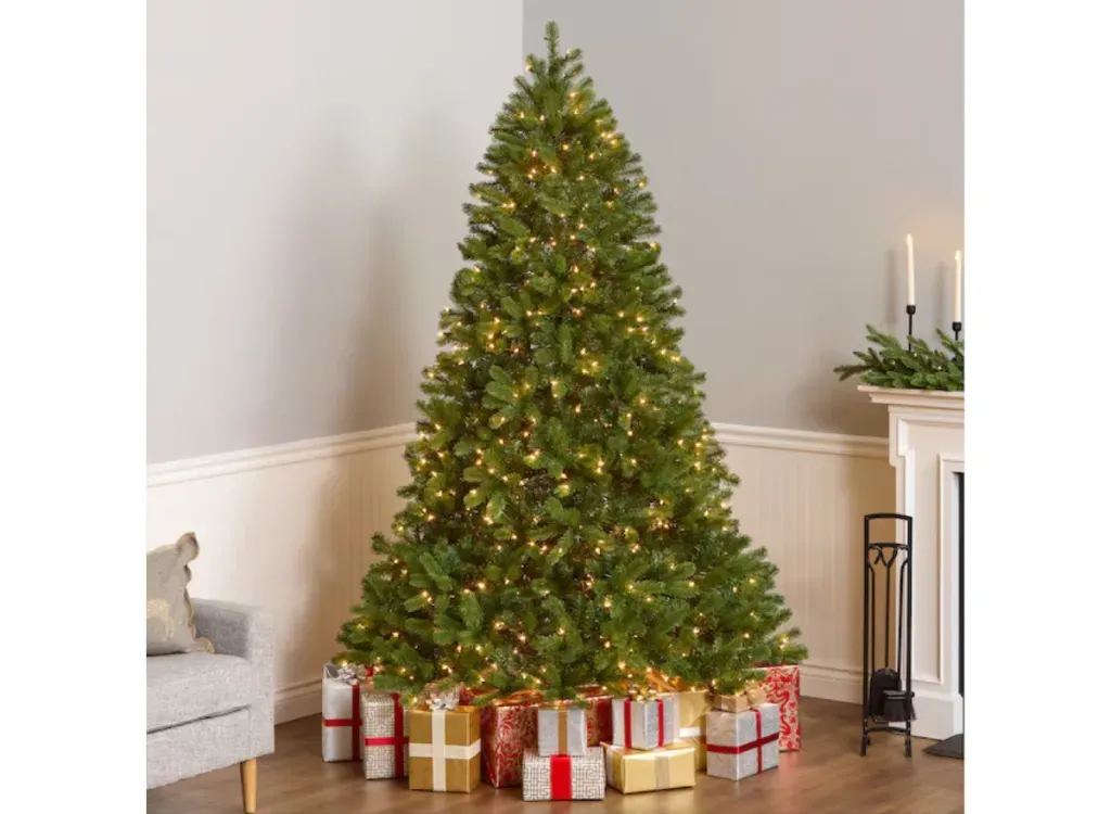 11 Best New Lowe's Christmas Preview Finds — Best Life