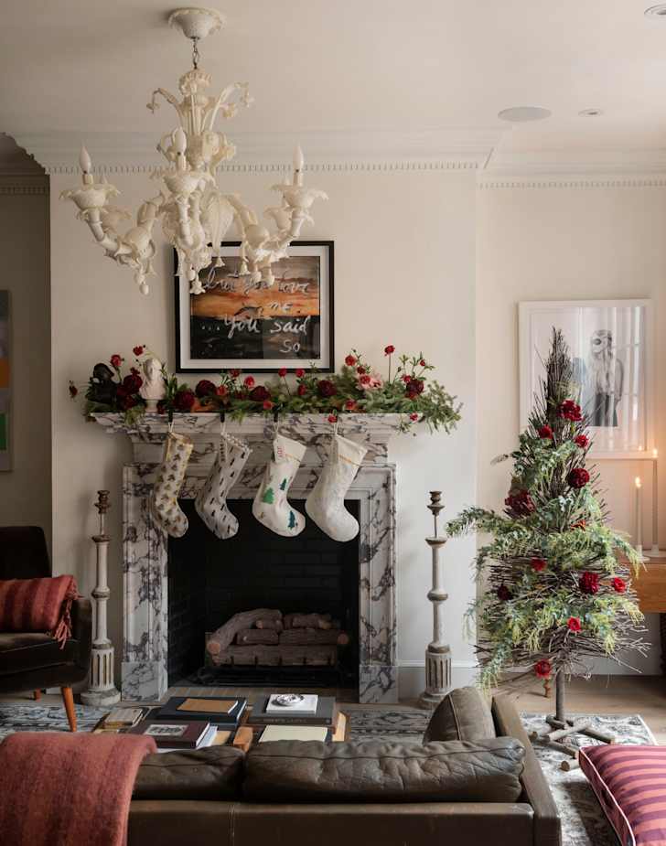 11 Ways to Make a Small Space for a Christmas Tree So Festive | Apartment Therapy