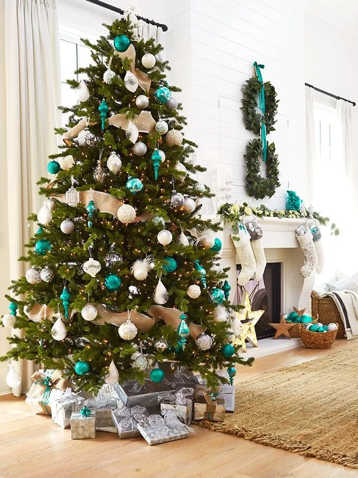 12 Gorgeous Christmas Trees sure to Inspire - Making it in the Mountains