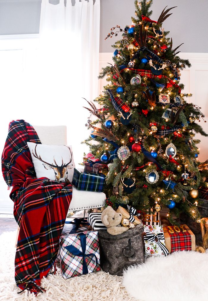 12 Gorgeous Christmas Trees sure to Inspire - Making it in the Mountains