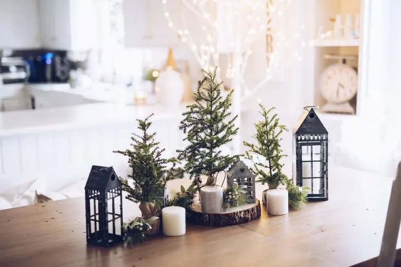 14 Magical Christmas Table Decorations