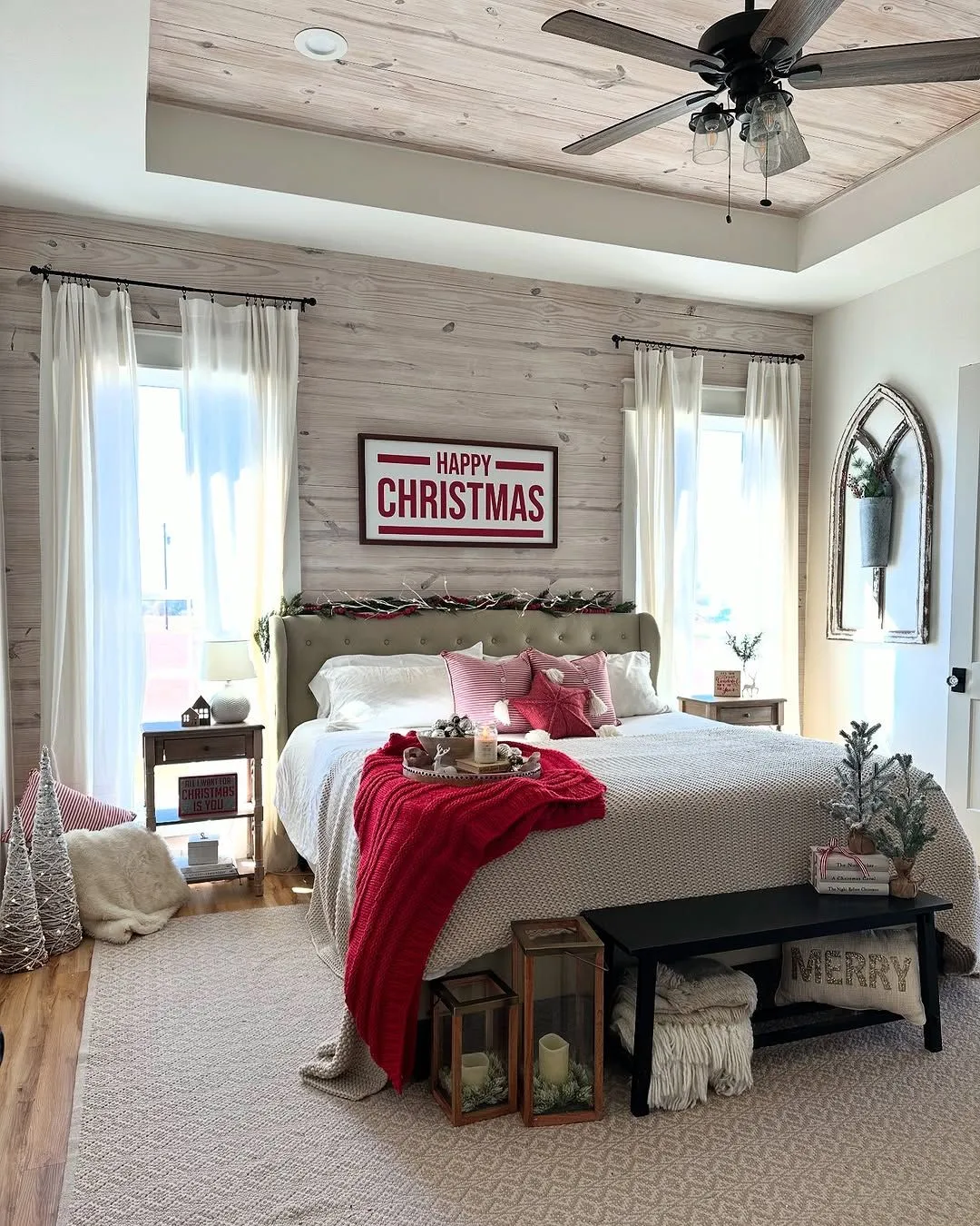 15 Christmas Bedroom Garland Ideas That Add Cheer Without Overwhelming the Space