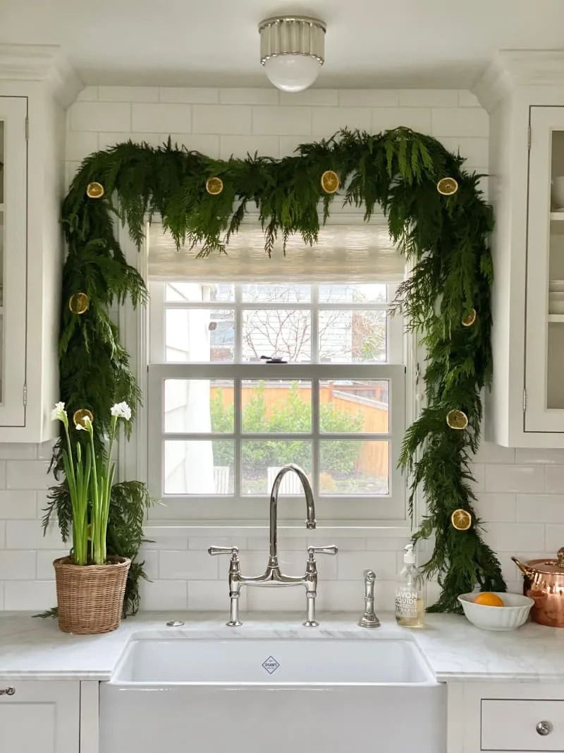 15 Garland Ideas for Every Room (Even the Bathroom!)