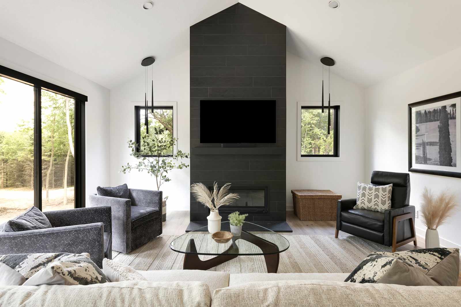 15 Modern Decor Ideas to Add a Sleek, Streamlined Look to Your Home