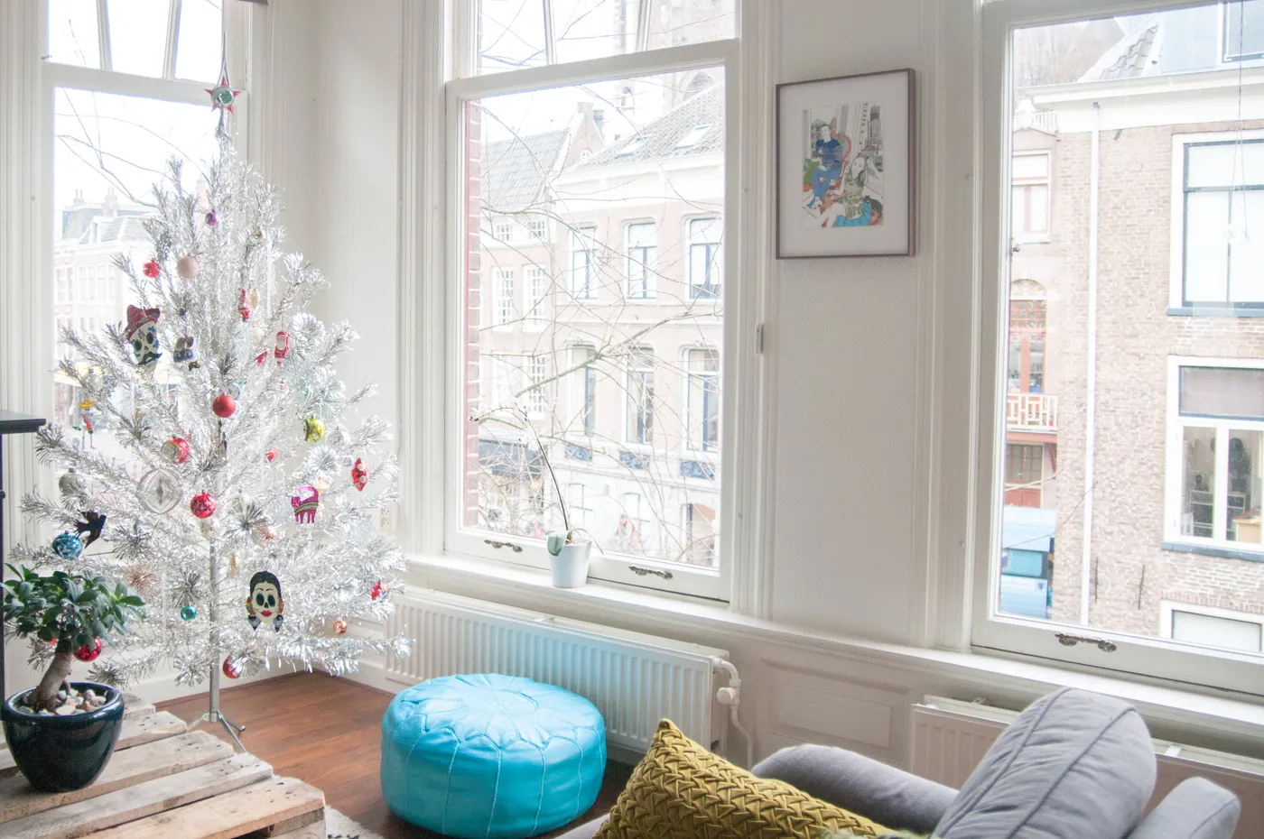 16 White Christmas Tree Ideas - Light, Bright Christmas Decor | Apartment  Therapy