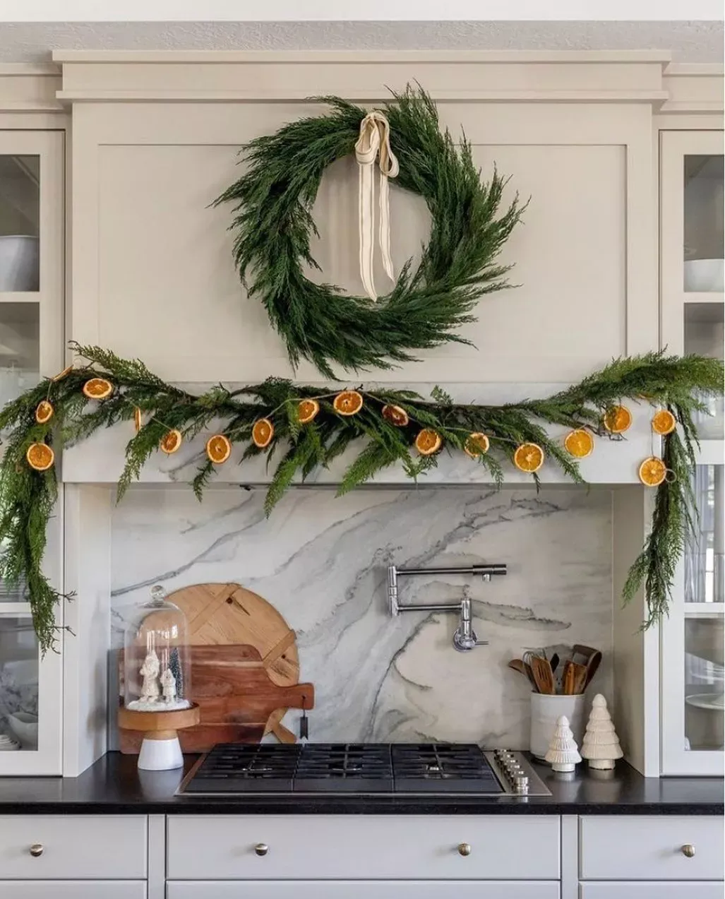17 Christmas Décor Ideas That Are So Simple and Chic