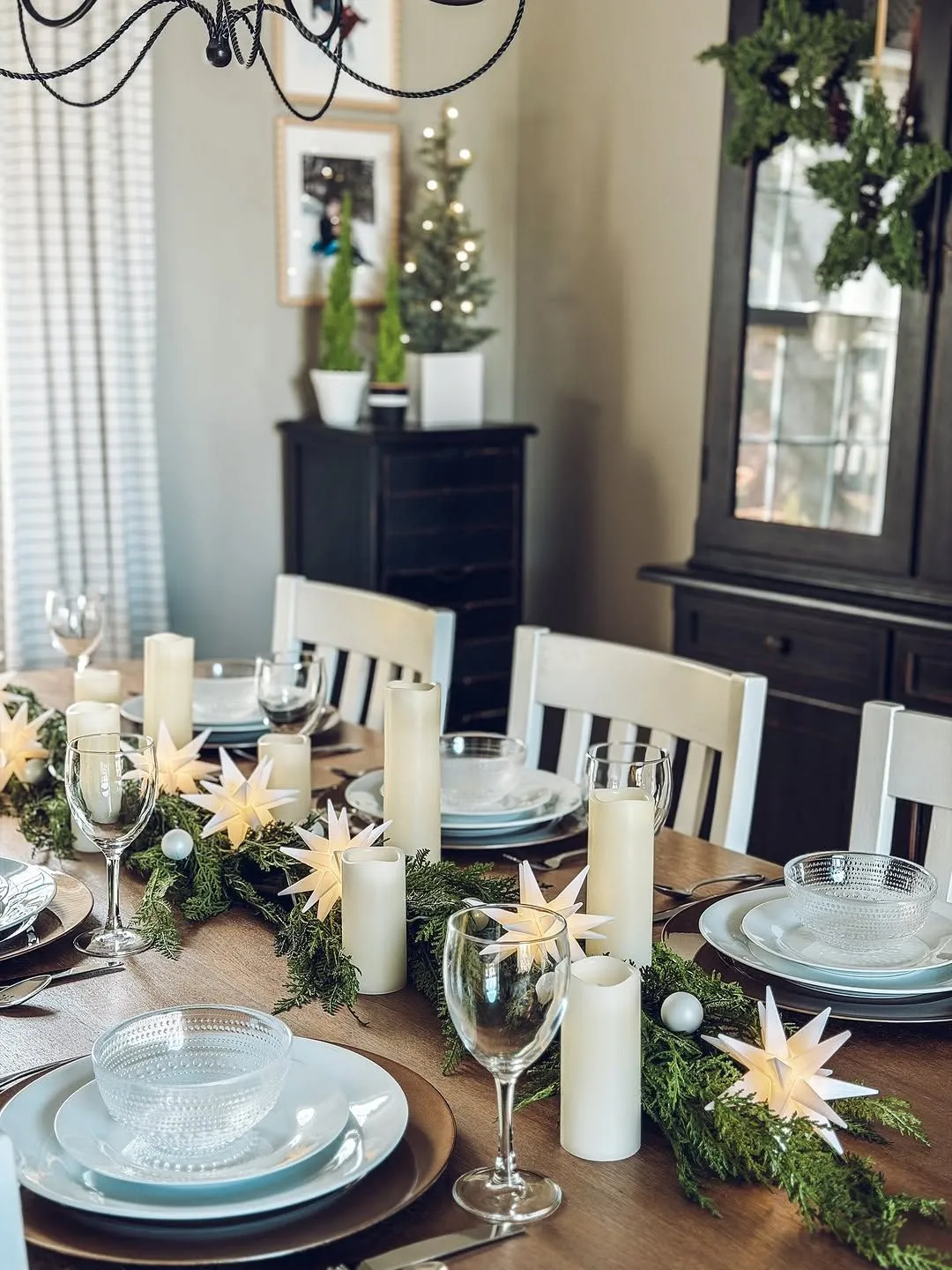 20 Christmas Table Decor Ideas for a Festive Dining Setting